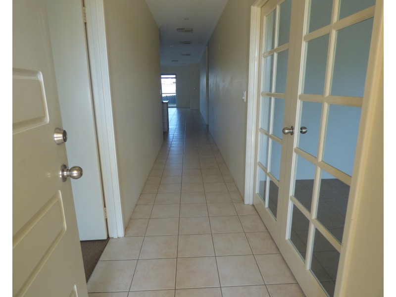 4 Vaspar Link, Aveley WA 6069