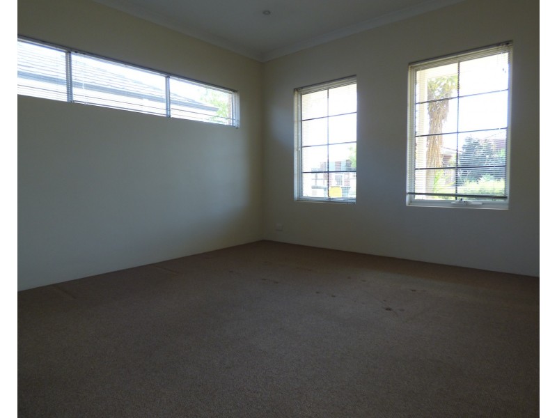 4 Vaspar Link, Aveley WA 6069