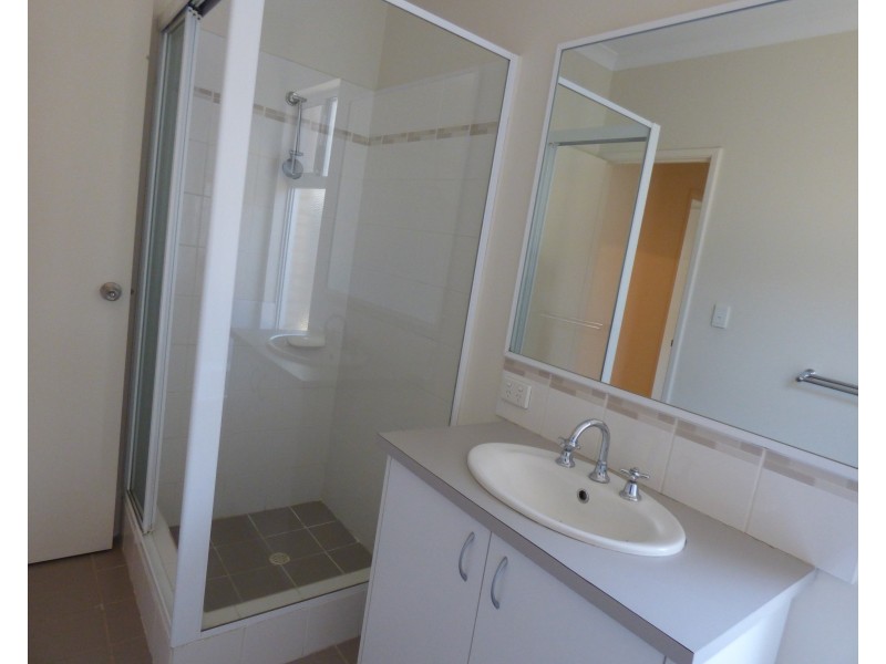 4 Vaspar Link, Aveley WA 6069