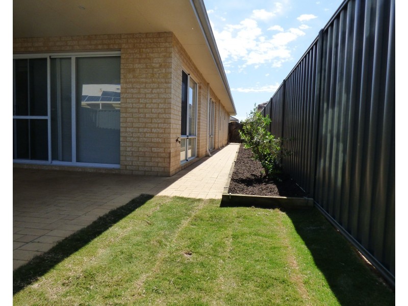 4 Vaspar Link, Aveley WA 6069