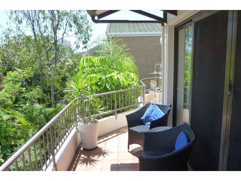 4/11 Ewart Street, Burleigh Heads QLD 4220