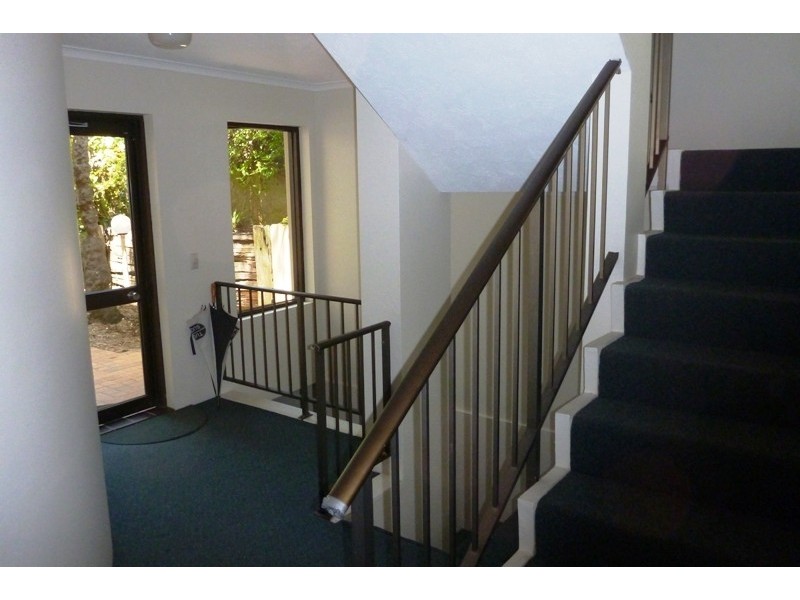 4/11 Ewart Street, Burleigh Heads QLD 4220