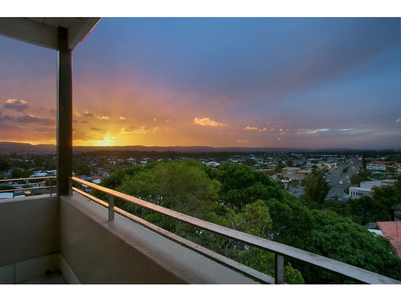 2/18 Brakes Crescent, Miami QLD 4220