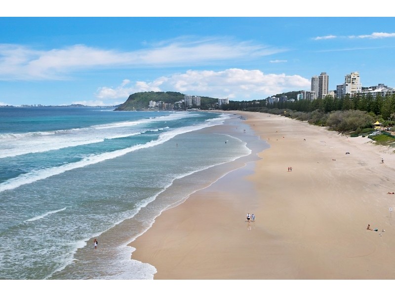 2/18 Brakes Crescent, Miami QLD 4220