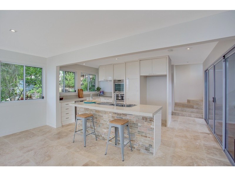 46 Hill Avenue, Burleigh Heads QLD 4220