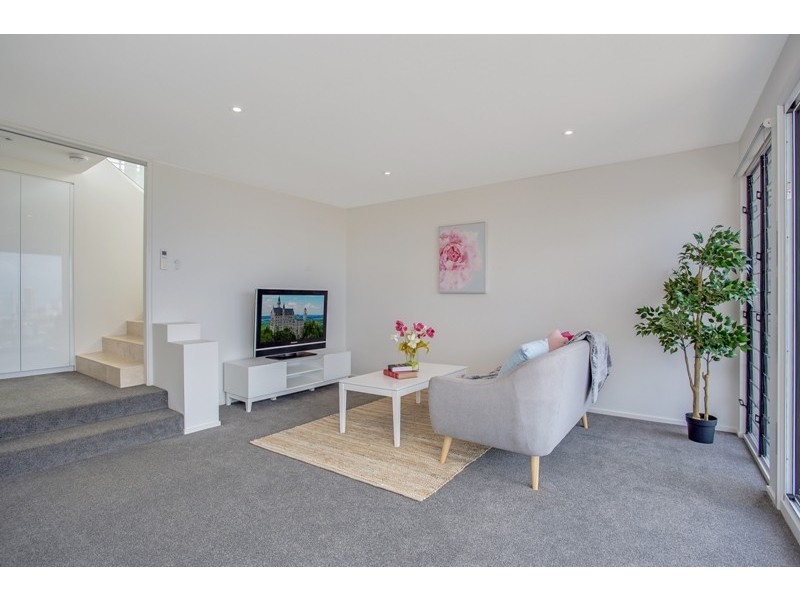 46 Hill Avenue, Burleigh Heads QLD 4220