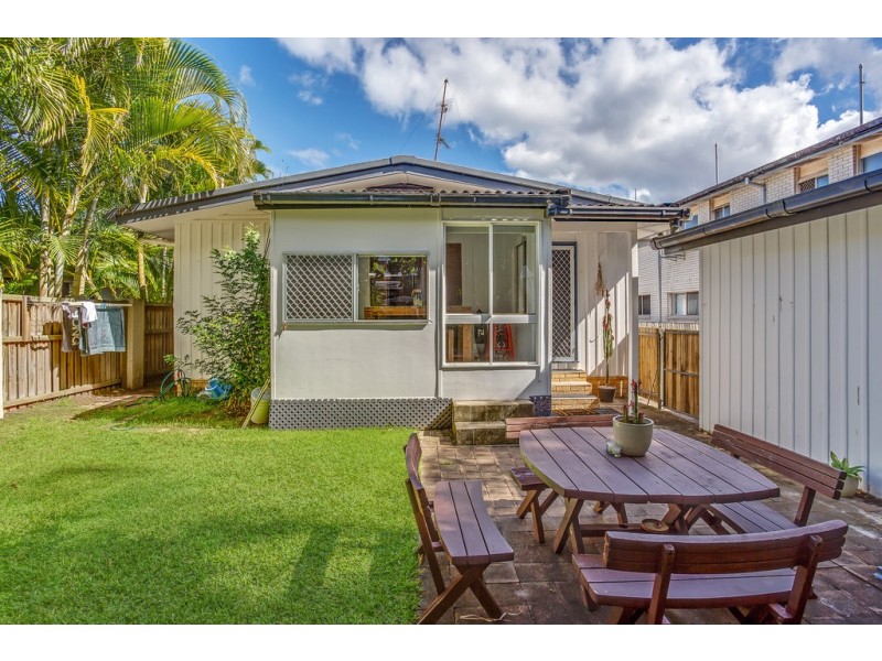 45 Sunshine Parade, Miami QLD 4220