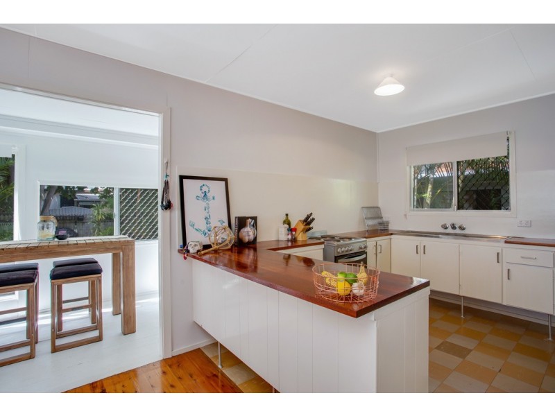 45 Sunshine Parade, Miami QLD 4220