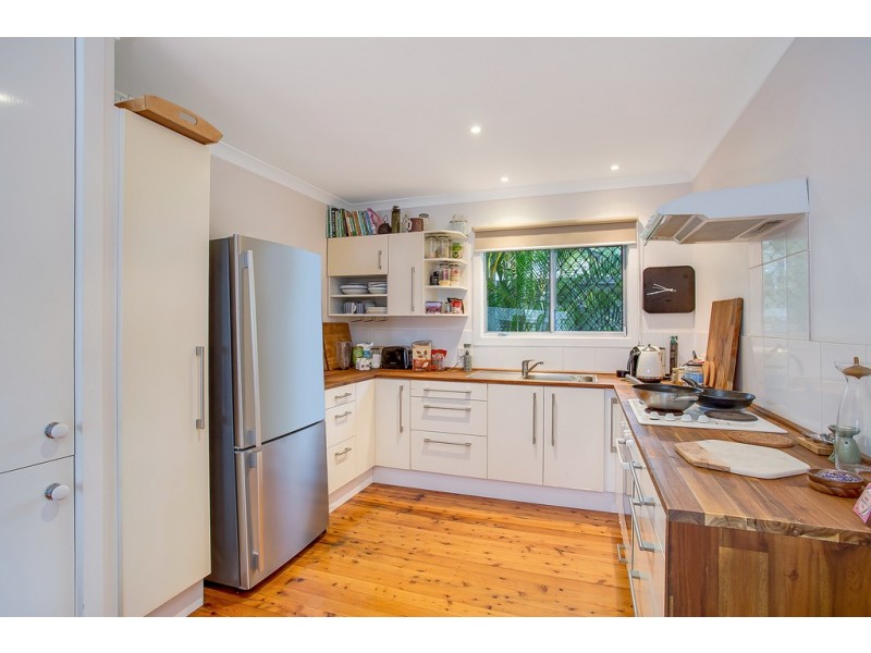 45 Sunshine Parade, Miami QLD 4220