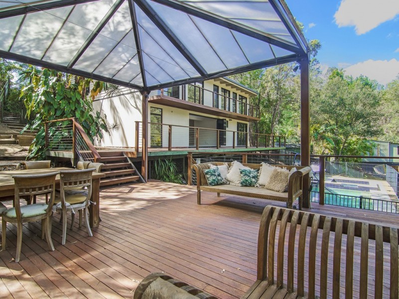 8 McCubbin Court, Burleigh Heads QLD 4220