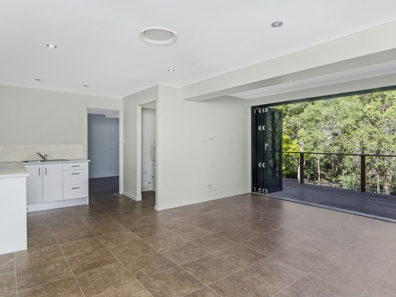 8 McCubbin Court, Burleigh Heads QLD 4220