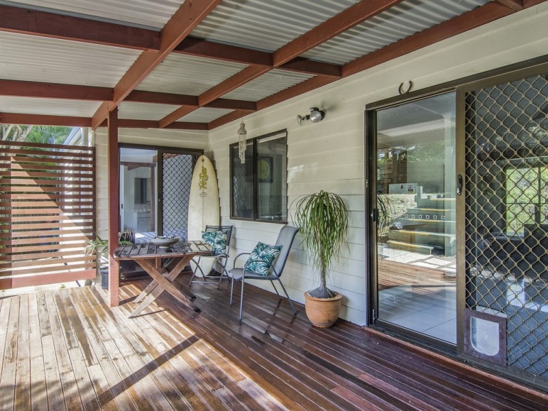 8 McCubbin Court, Burleigh Heads QLD 4220