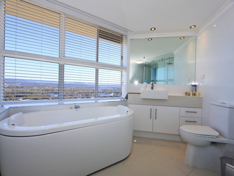 Unit 23E/238 The Esplanade, Miami QLD 4220