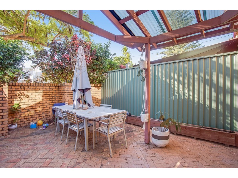 2/181 Cypress Terrace, Palm Beach QLD 4221