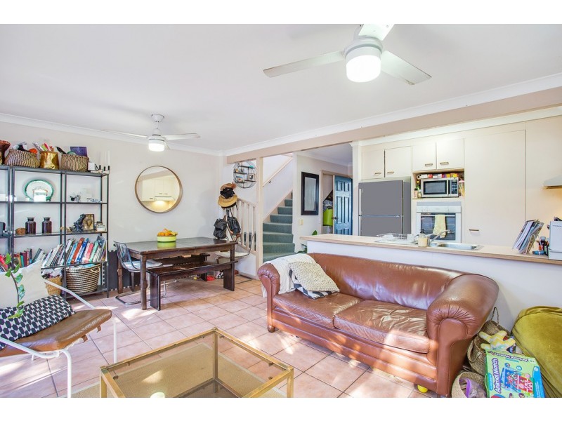 2/181 Cypress Terrace, Palm Beach QLD 4221