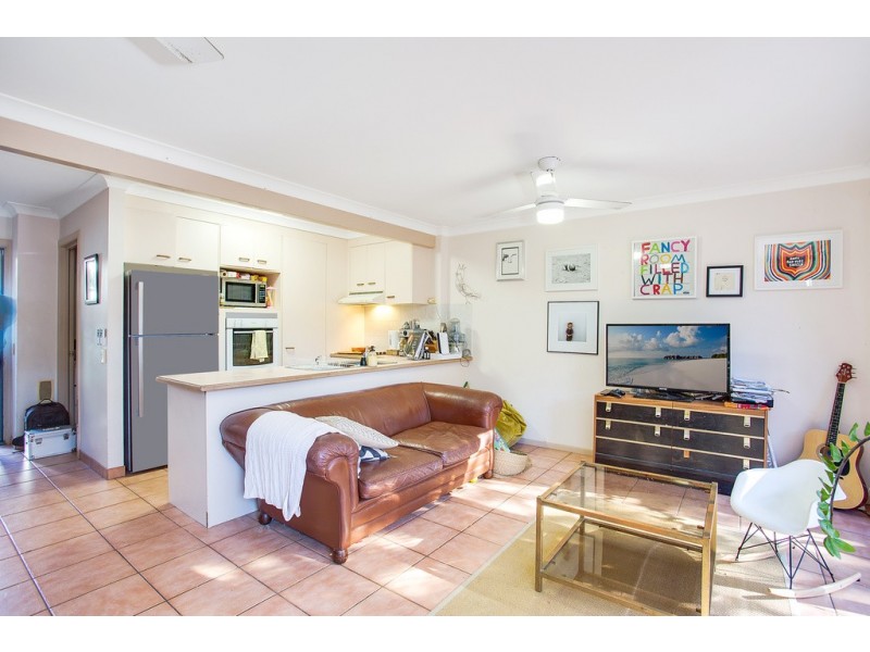 2/181 Cypress Terrace, Palm Beach QLD 4221