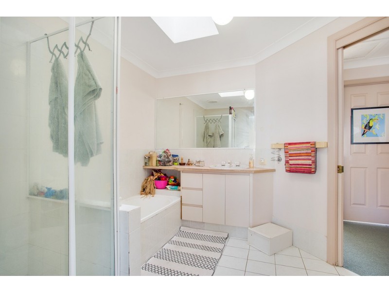 2/181 Cypress Terrace, Palm Beach QLD 4221