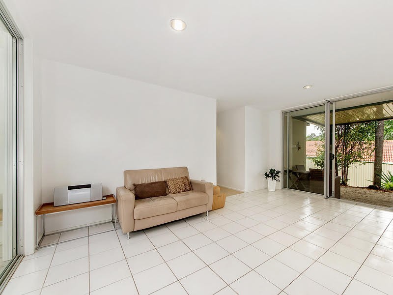39 Huntingdale Crescent, Robina QLD 4226