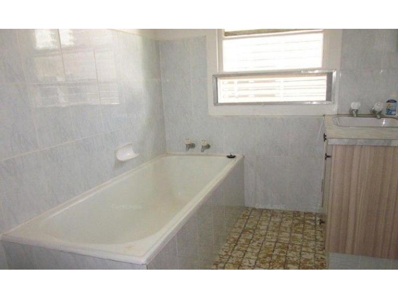 19 Ferny Fairway, Burleigh Heads QLD 4220