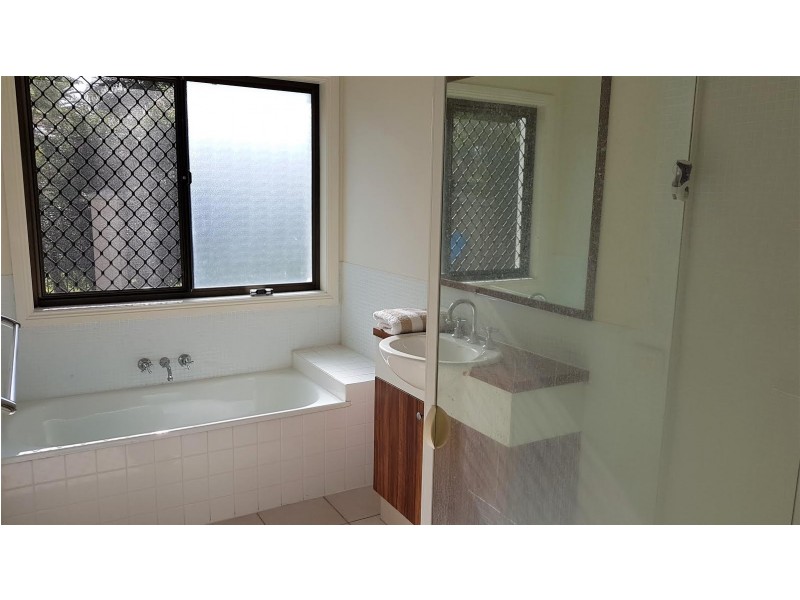 9 Peach Drive, Robina QLD 4226