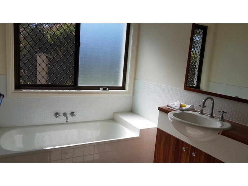 9 Peach Drive, Robina QLD 4226