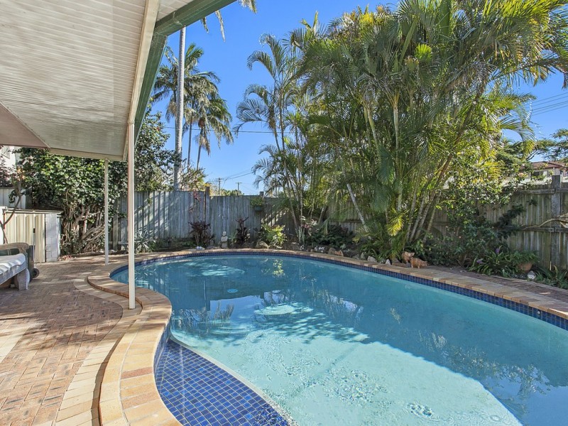51 Acanthus Avenue, Burleigh Heads QLD 4220