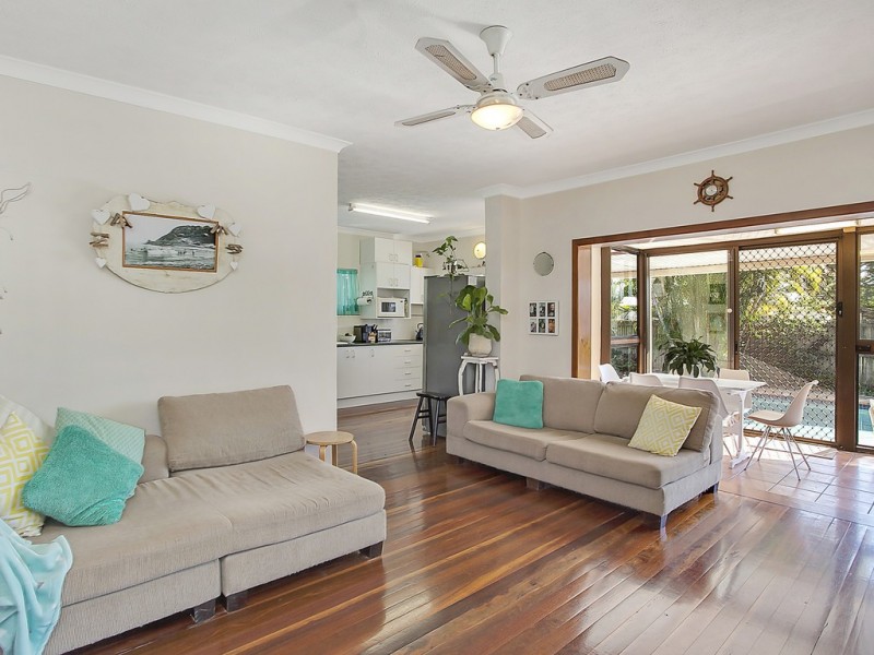 51 Acanthus Avenue, Burleigh Heads QLD 4220