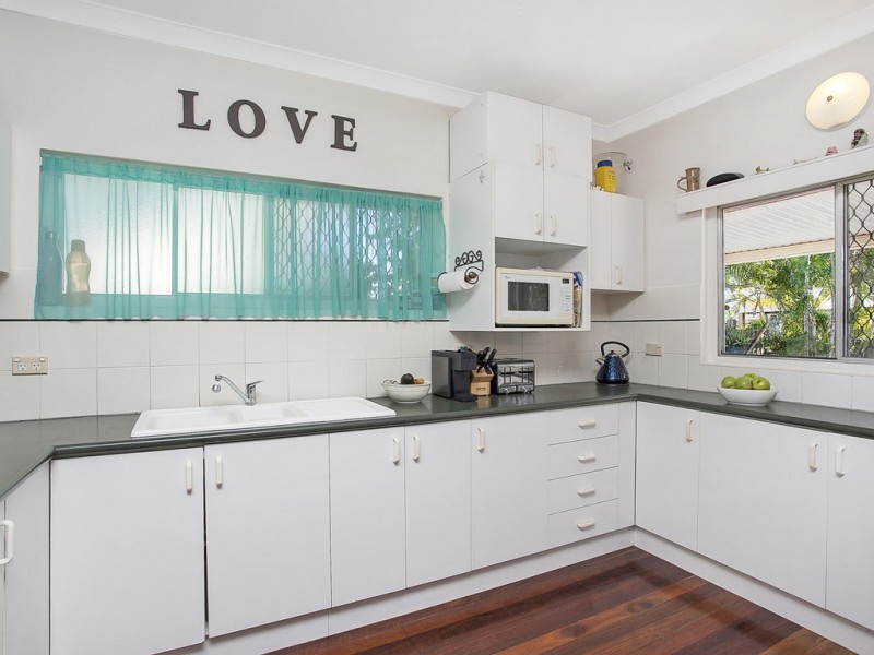 51 Acanthus Avenue, Burleigh Heads QLD 4220