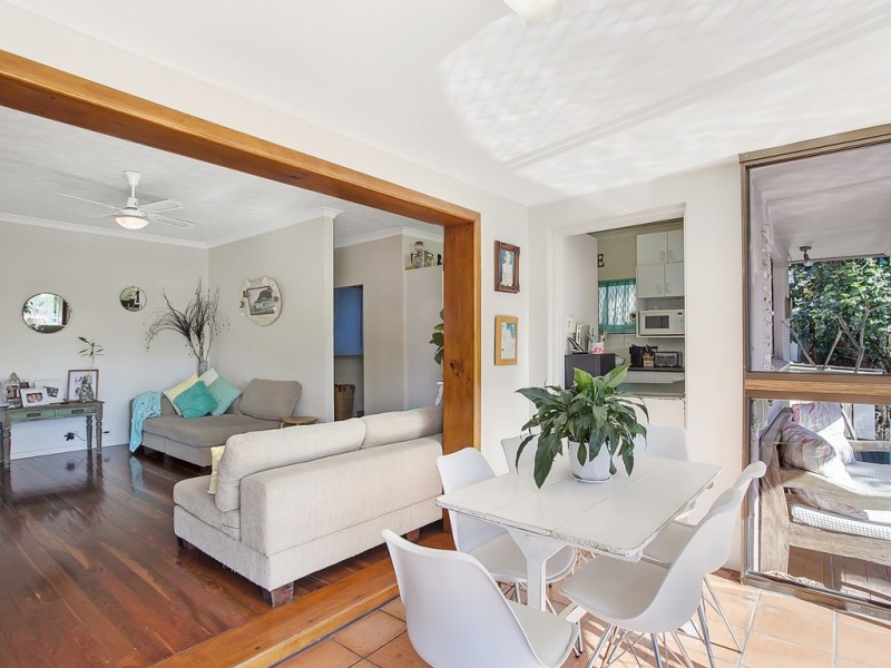 51 Acanthus Avenue, Burleigh Heads QLD 4220