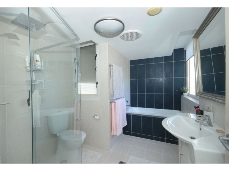 20/186 The Esplanade, Burleigh Heads QLD 4220