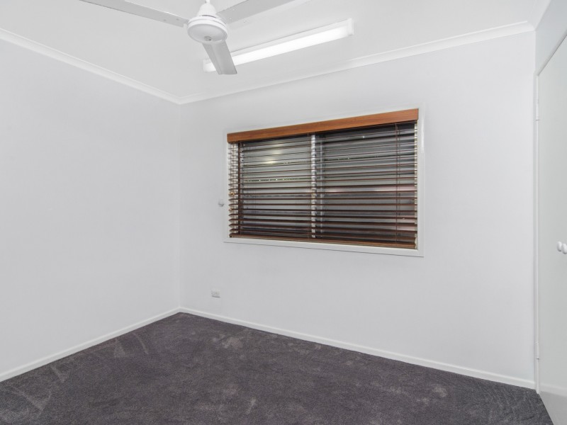 16 Lorikeet Lane, Burleigh Waters QLD 4220