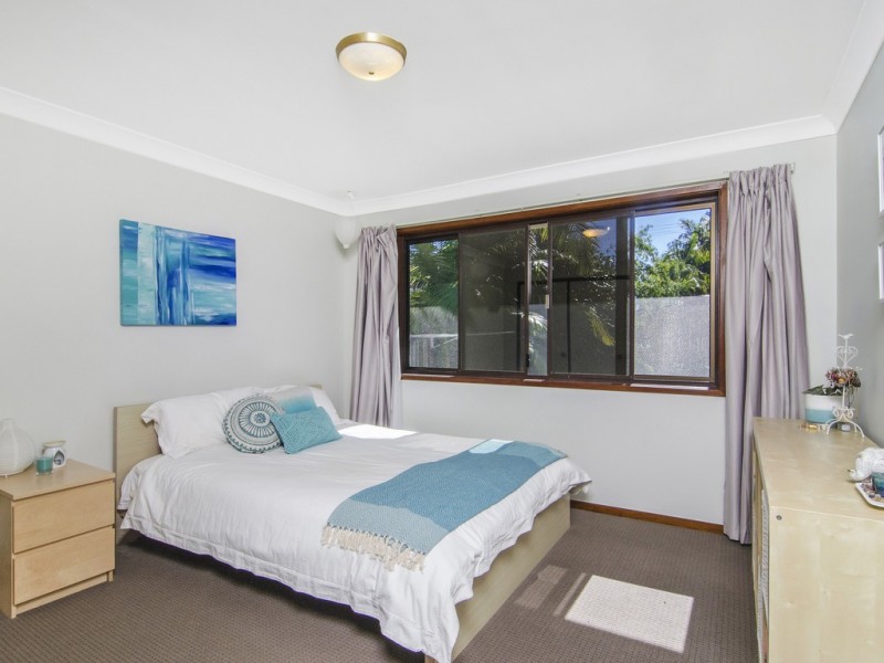 4 Stephens Street, Burleigh Heads QLD 4220