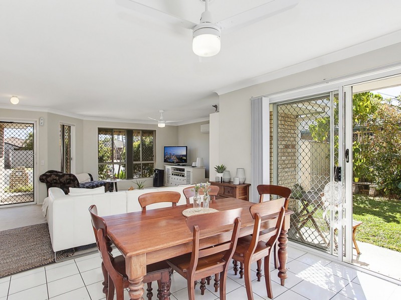 15 Misty Court, Varsity Lakes QLD 4227