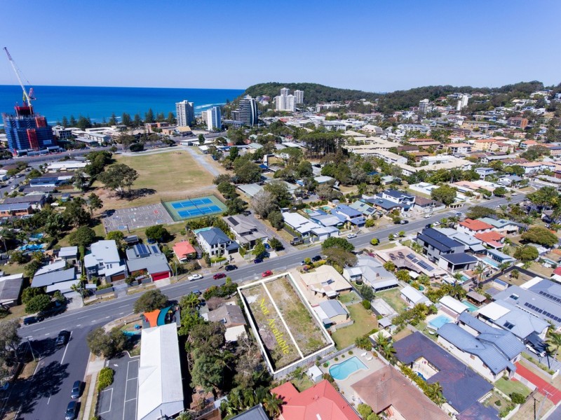 35 Acanthus Avenue, Burleigh Heads QLD 4220