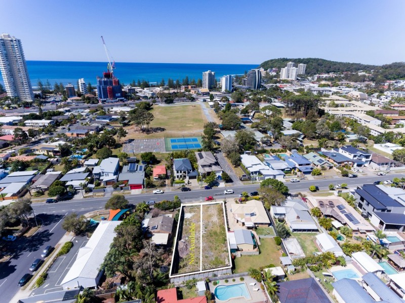 35 Acanthus Avenue, Burleigh Heads QLD 4220