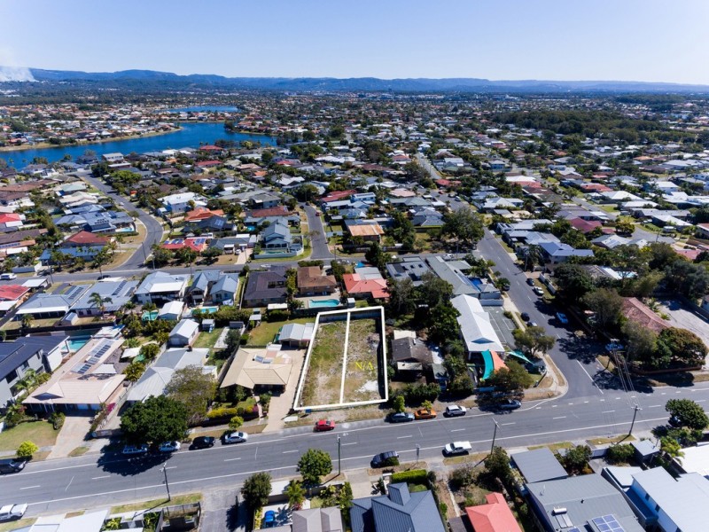 35 Acanthus Avenue, Burleigh Heads QLD 4220