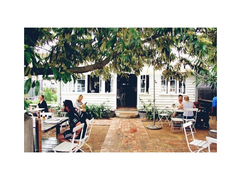 35 Acanthus Avenue, Burleigh Heads QLD 4220