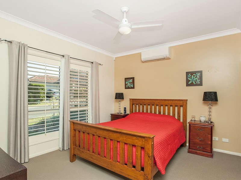 5 Mauritius Court, Varsity Lakes QLD 4227
