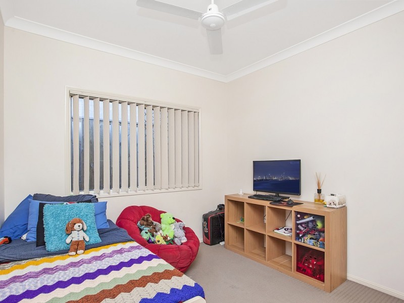 5 Mauritius Court, Varsity Lakes QLD 4227