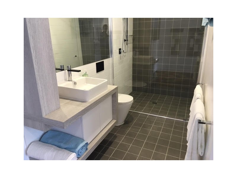 33/72 The Esplanade, Burleigh Heads QLD 4220