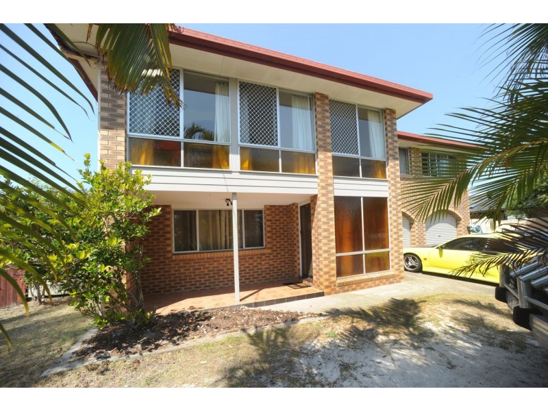 10 Avocet Avenue, Burleigh Waters QLD 4220