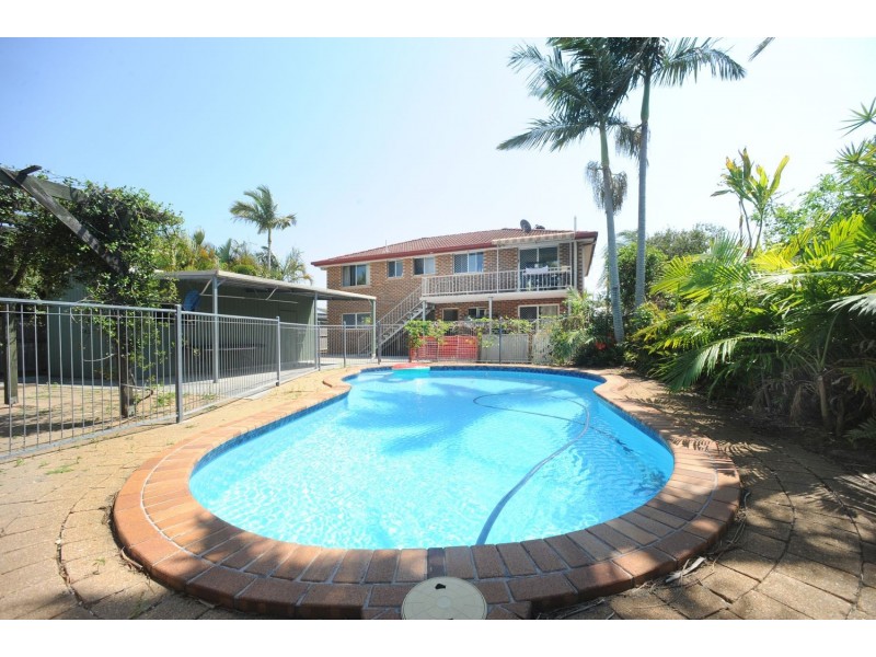 10 Avocet Avenue, Burleigh Waters QLD 4220