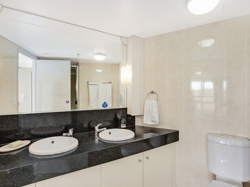 60/45 Hayle Street, Burleigh Heads QLD 4220