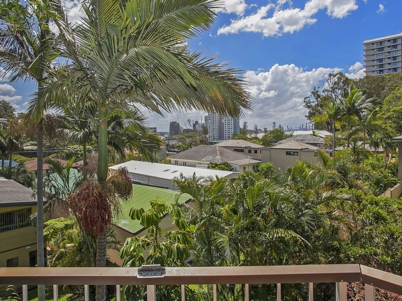 11/11 Hayle Street, Burleigh Heads QLD 4220