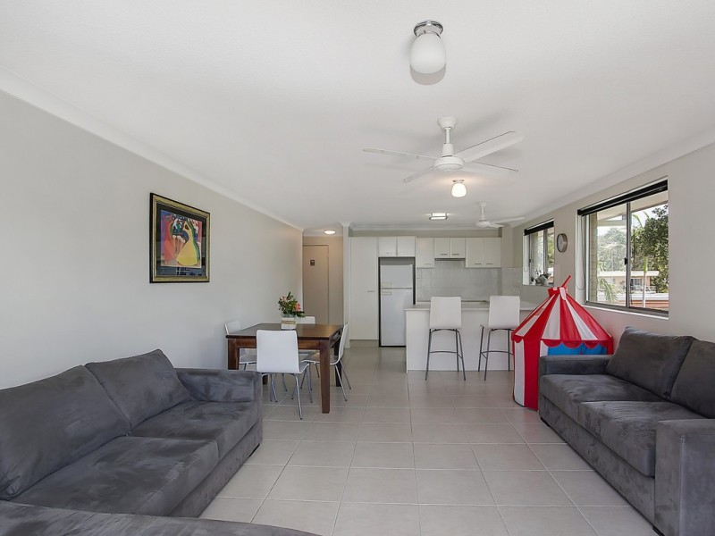 11/11 Hayle Street, Burleigh Heads QLD 4220
