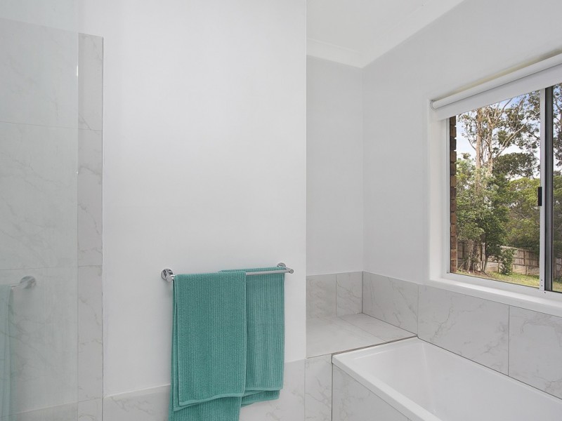 17 Natan Road, Mudgeeraba QLD 4213