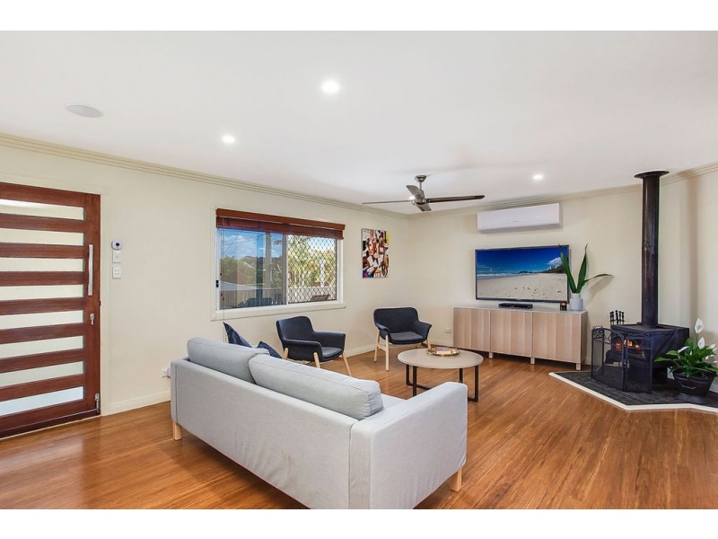 3 Joy Avenue, Burleigh Waters QLD 4220