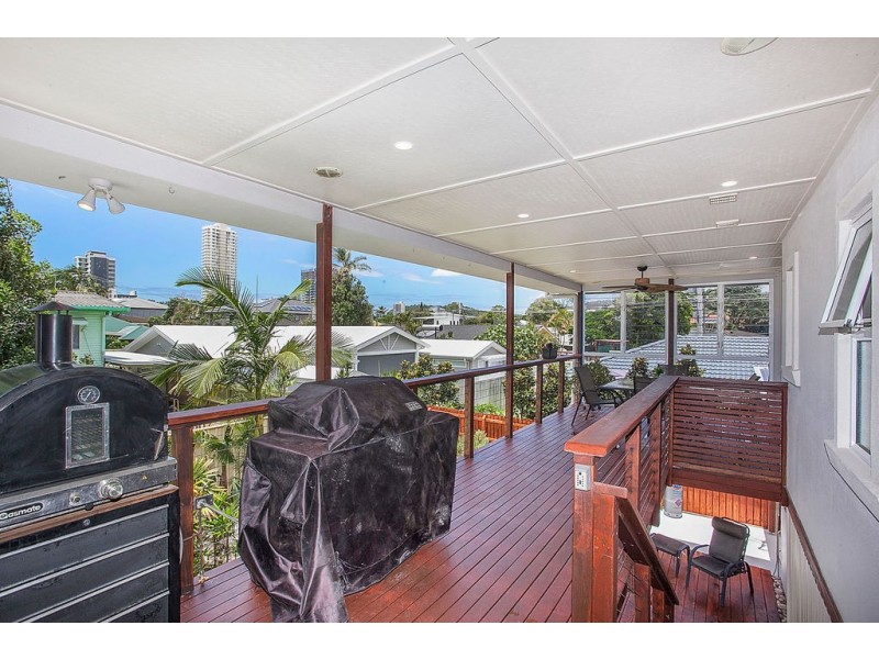 3 Joy Avenue, Burleigh Waters QLD 4220