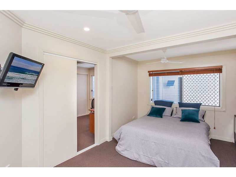 3 Joy Avenue, Burleigh Waters QLD 4220