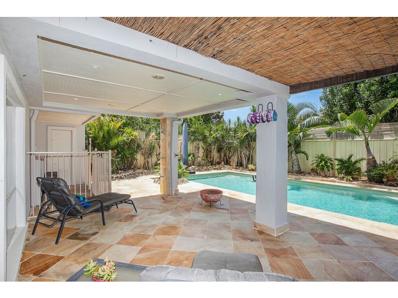 3 Joy Avenue, Burleigh Waters QLD 4220